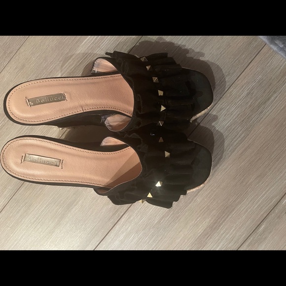 Beautiful shoes worn twice - Picture 3 of 5